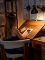The Zaha Office Desk - Image 5